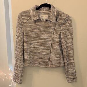 cupcakes & cashmere Heathered Gray Asymmetrical Zip Blazer